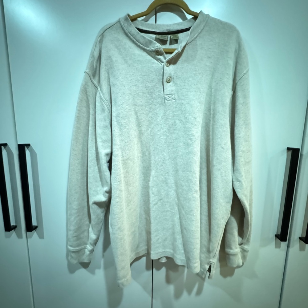 L.L. Bean Men's Beige Long Sleeve Henley - Picture 4 of 6